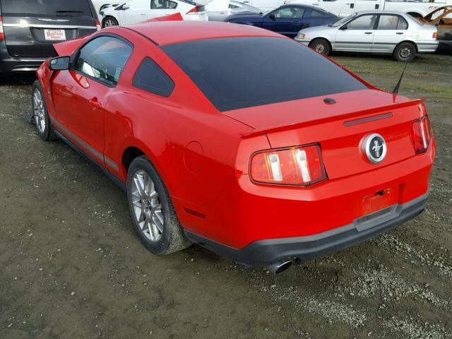 1ZVBP8AM3C5288444 - 2012 FORD MUSTANG RED photo 3