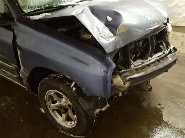 2CNBJ13C9X6917971 - 1999 CHEVROLET TRACKER BLUE photo 9