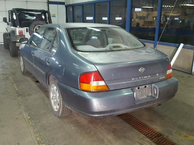 1N4DL01D2XC158560 - 1999 NISSAN ALTIMA XE BLUE photo 3