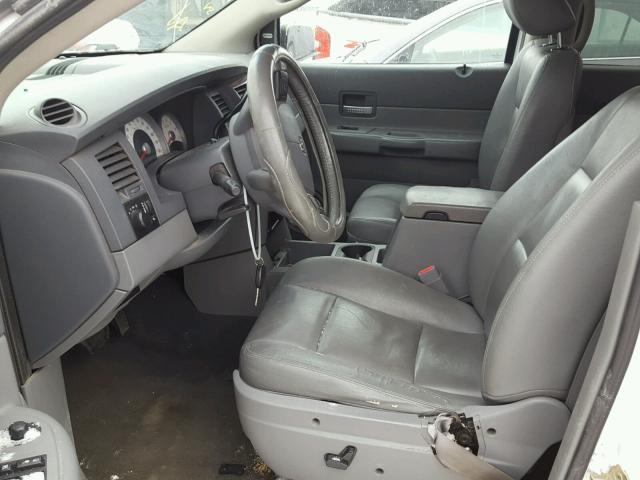 1D4HD48N96F160742 - 2006 DODGE DURANGO SL WHITE photo 5