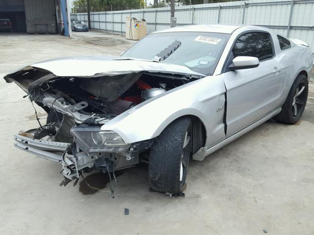 1ZVBP8CF1D5205559 - 2013 FORD MUSTANG GT SILVER photo 2