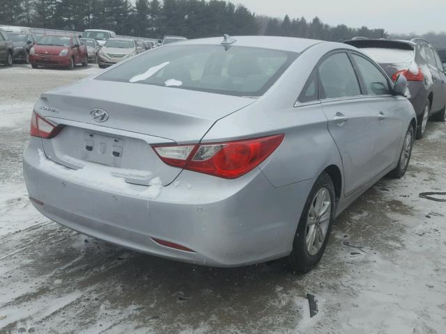 5NPEB4AC3DH614324 - 2013 HYUNDAI SONATA GLS SILVER photo 4