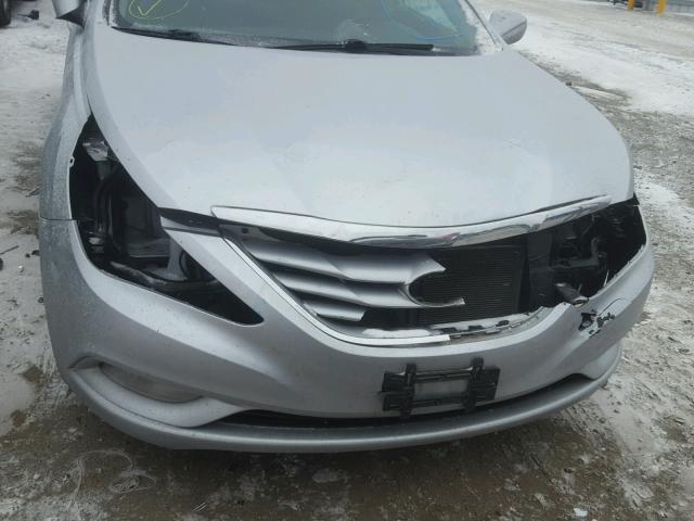 5NPEB4AC3DH614324 - 2013 HYUNDAI SONATA GLS SILVER photo 9