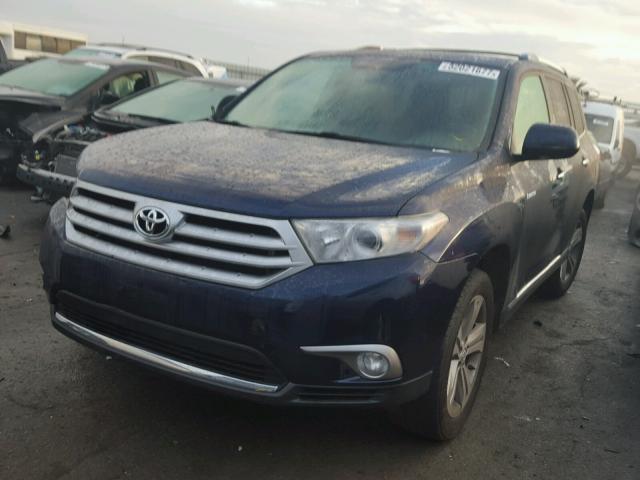 5TDDK3EH5CS131714 - 2012 TOYOTA HIGHLANDER BLUE photo 2