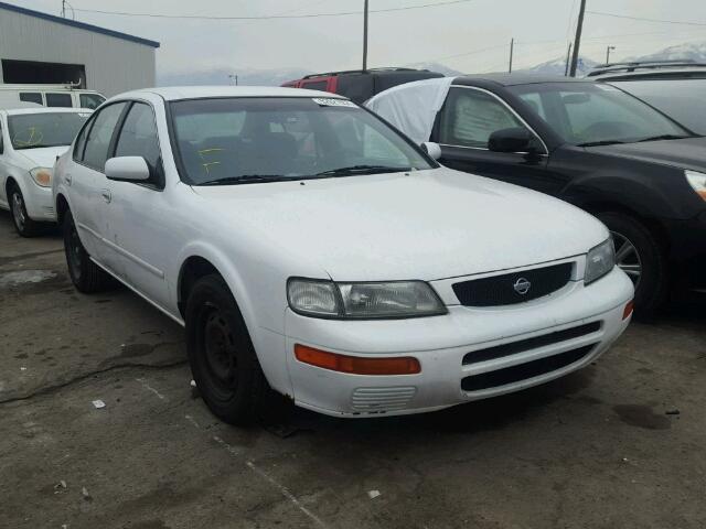 JN1CA21D0ST628135 - 1995 NISSAN MAXIMA GLE WHITE photo 1