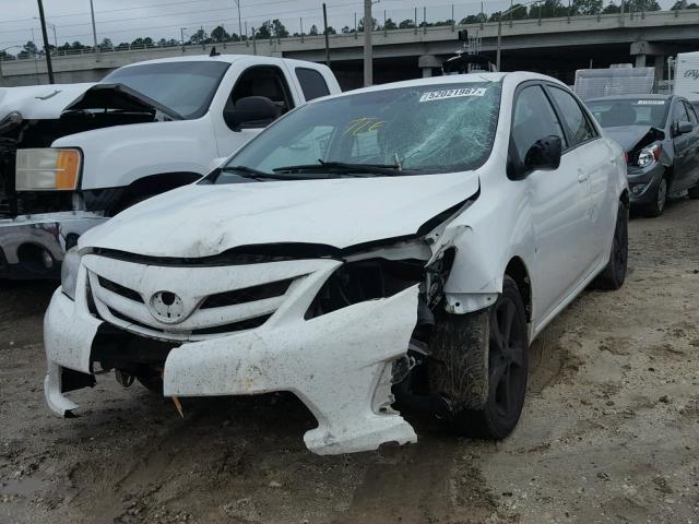 2T1BU4EE3BC750591 - 2011 TOYOTA COROLLA BA WHITE photo 2