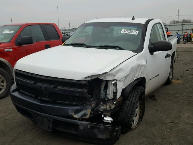 1GCEC14C87Z533565 - 2007 CHEVROLET SILVERADO WHITE photo 2