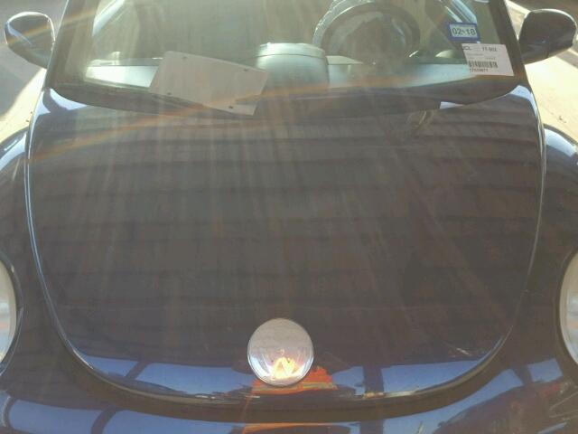 3VWBK31C55M415300 - 2005 VOLKSWAGEN NEW BEETLE 黑色 照片 7