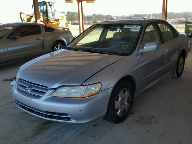 1HGCG16502A027943 - 2002 HONDA ACCORD EX GRAY photo 2