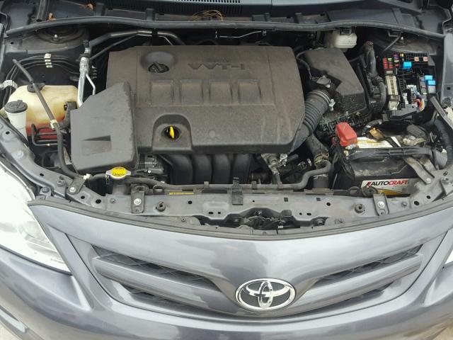 2T1BU4EE3DC984314 - 2013 TOYOTA COROLLA BA CHARCOAL photo 7