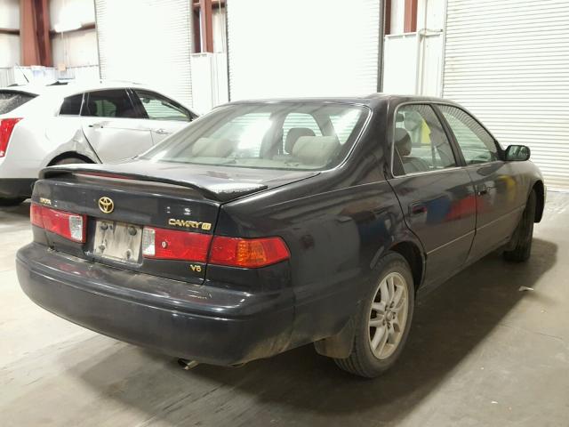 4T1BF28K1YU106630 - 2000 TOYOTA CAMRY LE შავი ფოტო 4