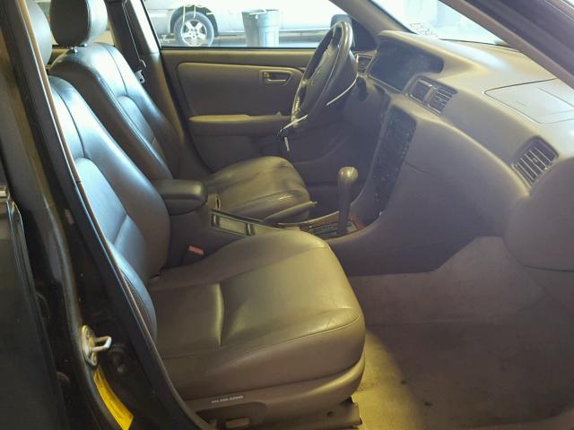 4T1BF28K1YU106630 - 2000 TOYOTA CAMRY LE შავი ფოტო 5