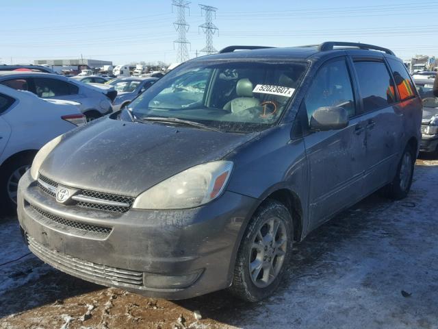 5TDZA22C55S225753 - 2005 TOYOTA SIENNA XLE GRAY photo 2