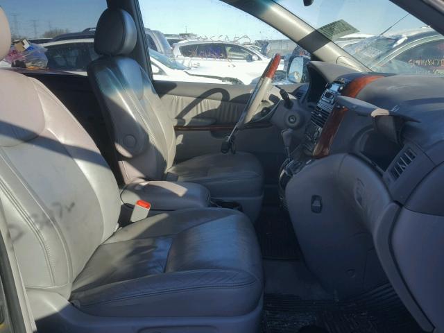 5TDZA22C55S225753 - 2005 TOYOTA SIENNA XLE GRAY photo 5