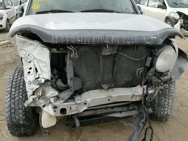 1J4GL38K63W660522 - 2003 JEEP LIBERTY RE SILVER photo 9