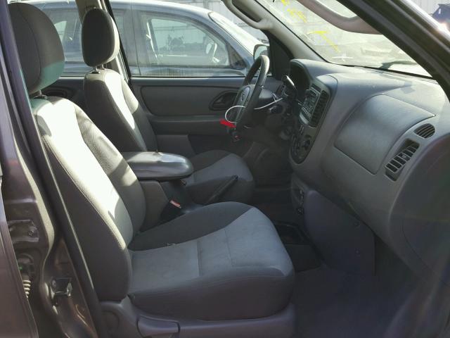 1FMYU02123KA02060 - 2003 FORD ESCAPE XLS GRAY photo 5