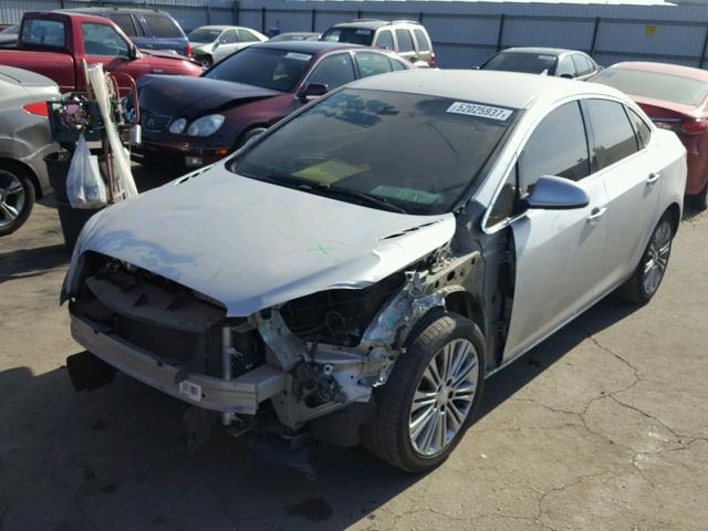 1G4PR5SK3D4171691 - 2013 BUICK VERANO CON SILVER photo 2