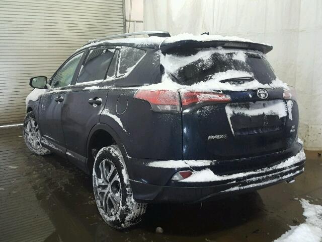 2T3BFREV8HW638603 - 2017 TOYOTA RAV4 LE Mavi foto 3