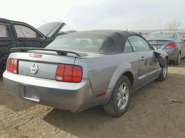 1ZVFT84N165166283 - 2006 FORD MUSTANG GRAY photo 4