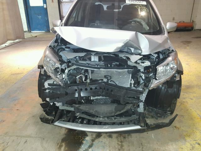 3N1CE2CP9GL366591 - 2016 NISSAN VERSA NOTE SILVER photo 9