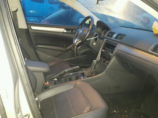 1VWAS7A36EC040506 - 2014 VOLKSWAGEN PASSAT S ვერცხლისფერი ფოტო 5