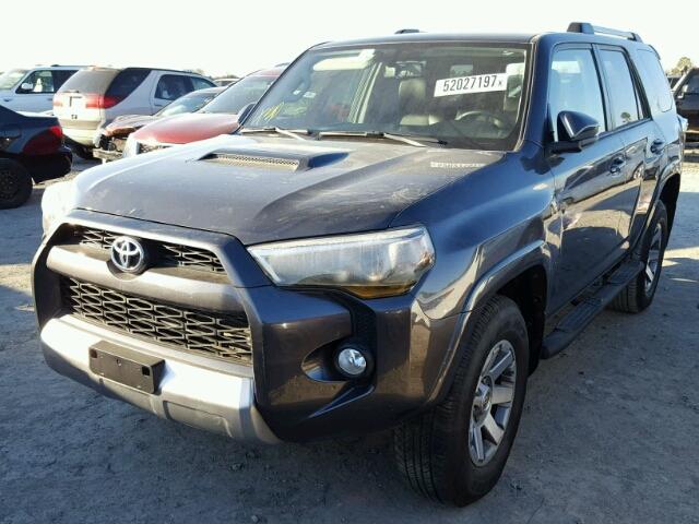 JTEBU5JR6F5219768 - 2015 TOYOTA 4RUNNER SR GRAY photo 2