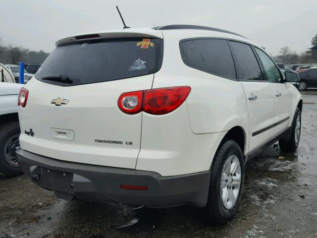 1GNKREED1BJ300478 - 2011 CHEVROLET TRAVERSE L WHITE photo 4