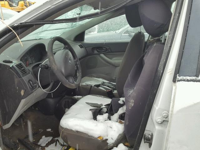 1FAHP34N27W338163 - 2007 FORD FOCUS ZX4 WHITE photo 5