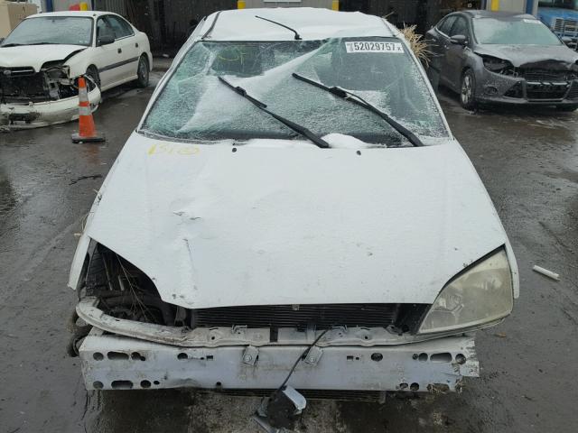 1FAHP34N27W338163 - 2007 FORD FOCUS ZX4 WHITE photo 9