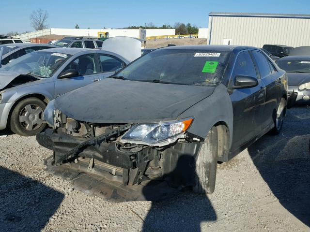 4T1BF1FK8DU214539 - 2013 TOYOTA CAMRY L GRAY photo 2