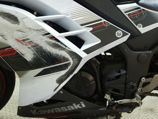 JKAEX8A13EA008581 - 2014 KAWASAKI EX300 A WHITE photo 11