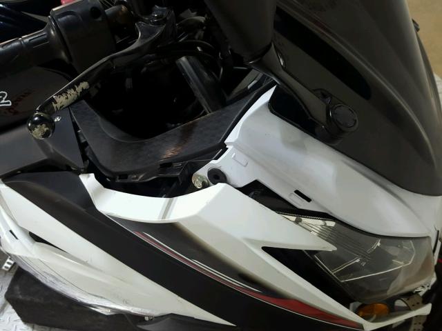 JKAEX8A13EA008581 - 2014 KAWASAKI EX300 A WHITE photo 17