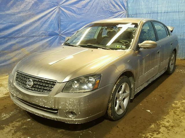 1N4BL11D35C221790 - 2005 NISSAN ALTIMA SE BEIGE photo 2