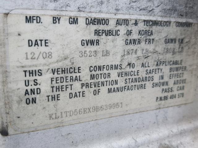 KL1TD56EX9B639951 - 2009 CHEVROLET AVEO LS WHITE photo 10