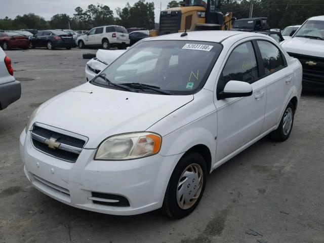 KL1TD56EX9B639951 - 2009 CHEVROLET AVEO LS WHITE photo 2