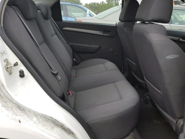 KL1TD56EX9B639951 - 2009 CHEVROLET AVEO LS WHITE photo 6