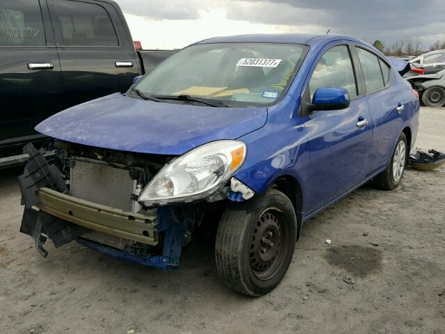 3N1CN7AP4CL919304 - 2012 NISSAN VERSA S BLUE photo 2