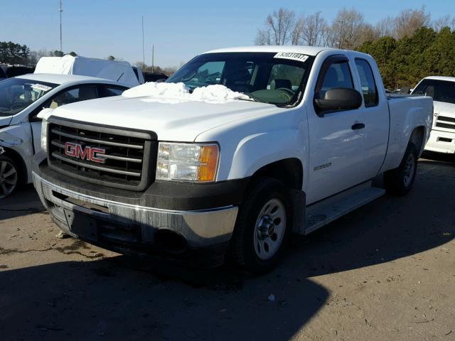 1GTSCTEX5AZ128013 - 2010 GMC SIERRA C15 WHITE photo 2