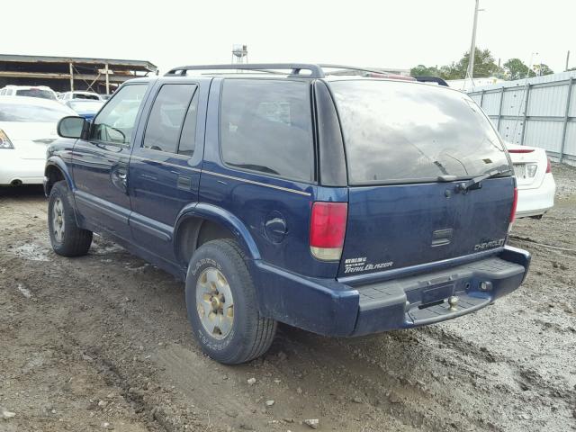 1GNDT13W1Y2190560 - 2000 CHEVROLET BLAZER BLUE photo 3