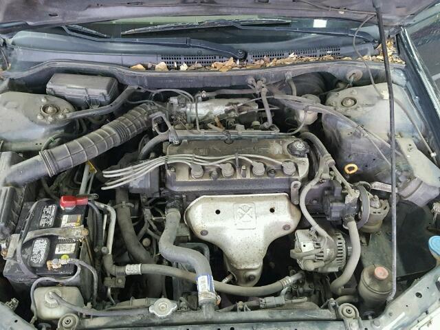 1HGCG564XWA021684 - 1998 HONDA ACCORD LX GREEN photo 7