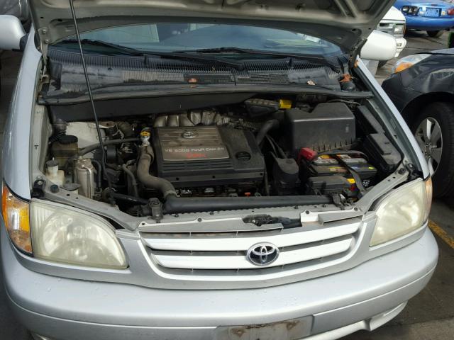 4T3ZF13C22U436171 - 2002 TOYOTA SIENNA LE SILVER photo 7