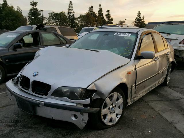 WBAET37453NJ37916 - 2003 BMW 325 I SILVER photo 2