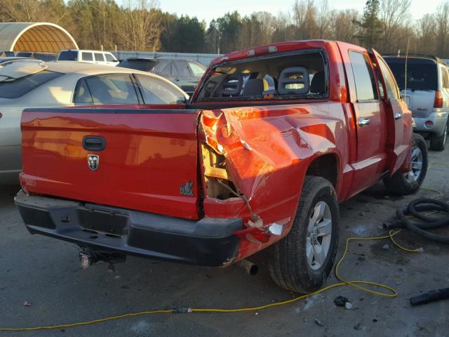 1D7HE28K95S330405 - 2005 DODGE DAKOTA QUA RED photo 4