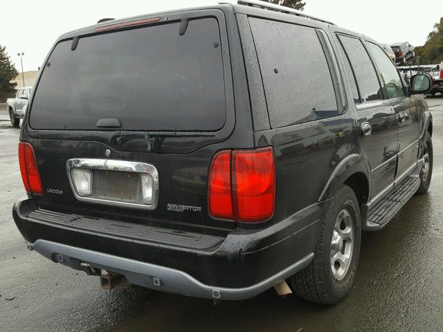 5LMFU28A3YLJ34124 - 2000 LINCOLN NAVIGATOR BLACK photo 4