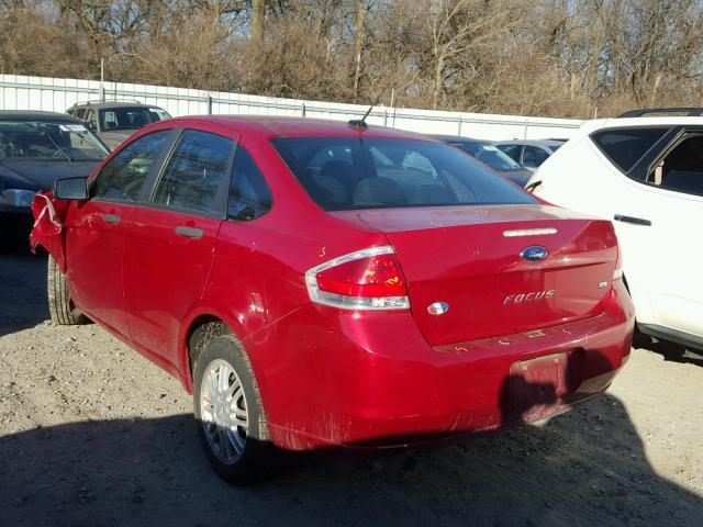 1FAHP3FN7AW236801 - 2010 FORD FOCUS SE RED photo 3