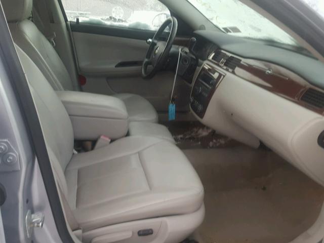 2G1WU581269245785 - 2006 CHEVROLET IMPALA LTZ SILVER photo 5