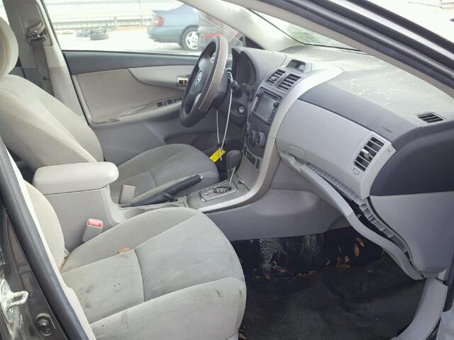 5YFBU4EE6DP095894 - 2013 TOYOTA COROLLA BA GRAY photo 5