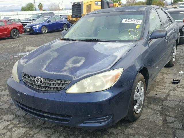 4T1BE32K94U263530 - 2004 TOYOTA CAMRY LE BLUE photo 2