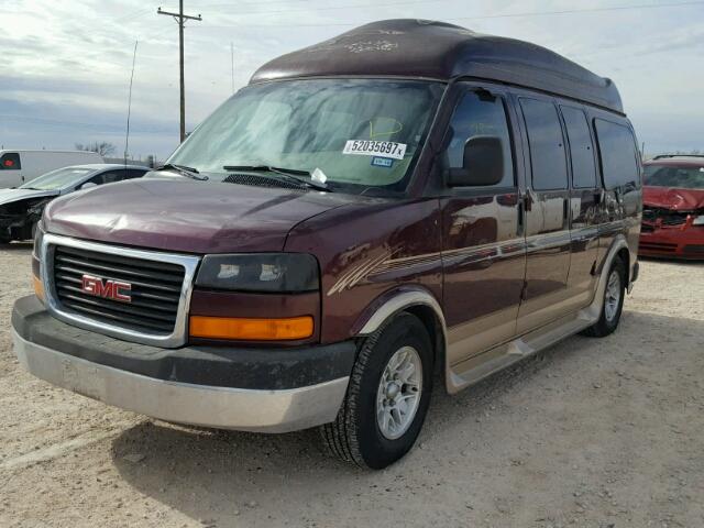 1GDFG15T351100623 - 2005 GMC SAVANA RV MAROON photo 2