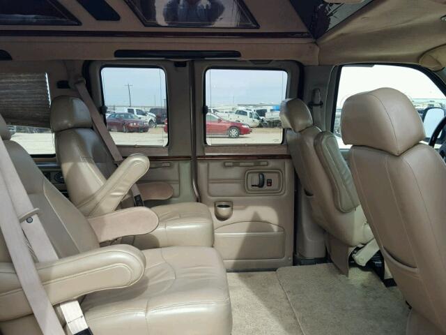 1GDFG15T351100623 - 2005 GMC SAVANA RV MAROON photo 6